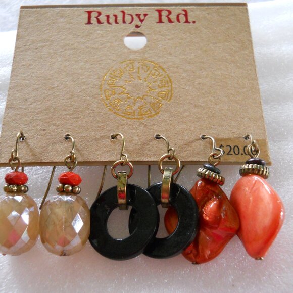 Ruby Rd. - Necklace & Earring Set   430 - Picture 3 of 4